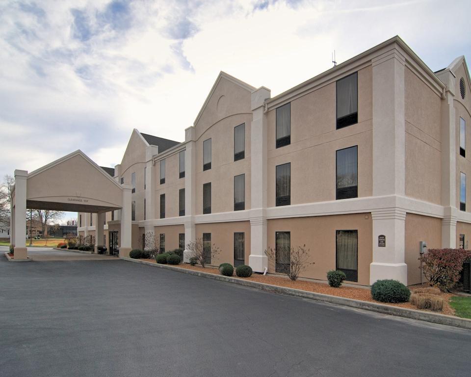 Pacific Comfort Inn Near Six Flags St Louis מראה חיצוני תמונה