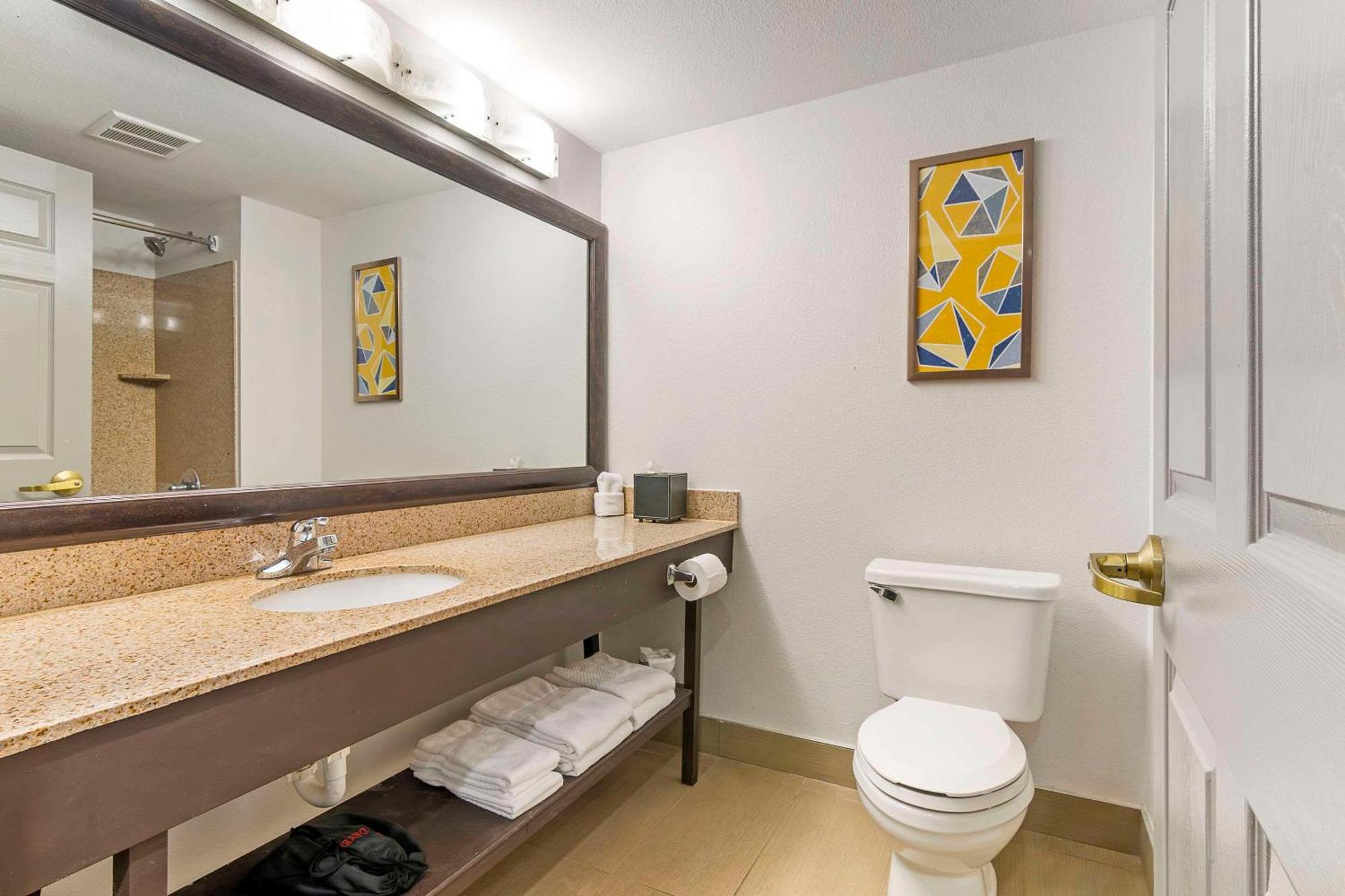 Pacific Comfort Inn Near Six Flags St Louis מראה חיצוני תמונה
