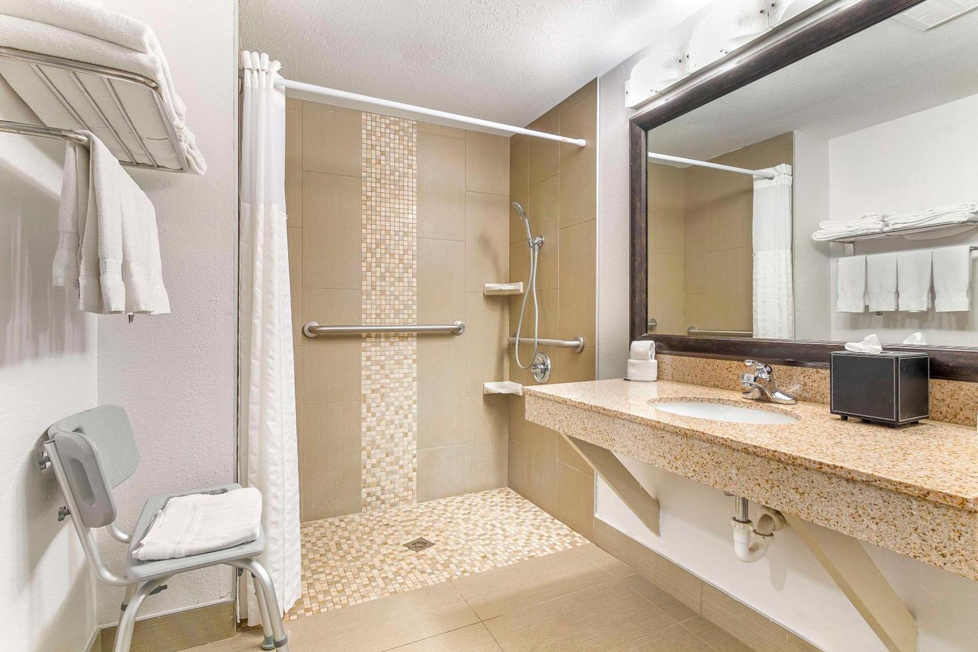 Pacific Comfort Inn Near Six Flags St Louis מראה חיצוני תמונה
